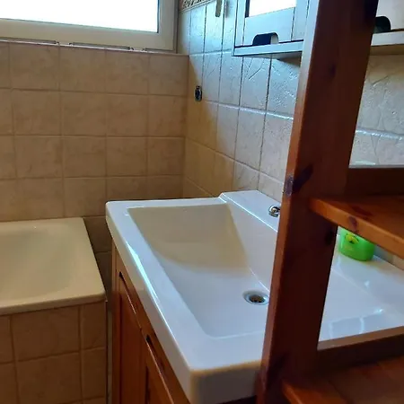 Katakunyho Apartment *